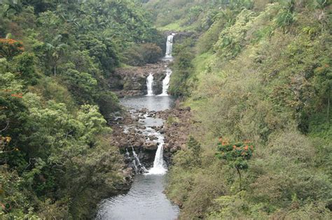 Umauma Falls - Multi-tiered Waterfall on the Hamakua Coast