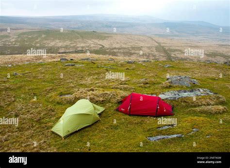 Wild camping Dartmoor National Park Stock Photo - Alamy