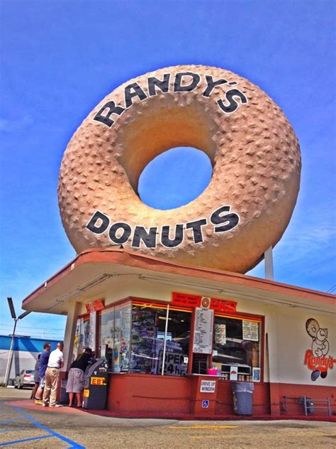 Offbeat L.A.: Attack of the Giant Donuts – It’s not just Randy’s: The History of Los Angeles ...