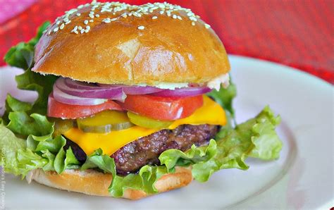 Homemade Burgers made from 100% Organic Beef - SANDRA'S EASY COOKING