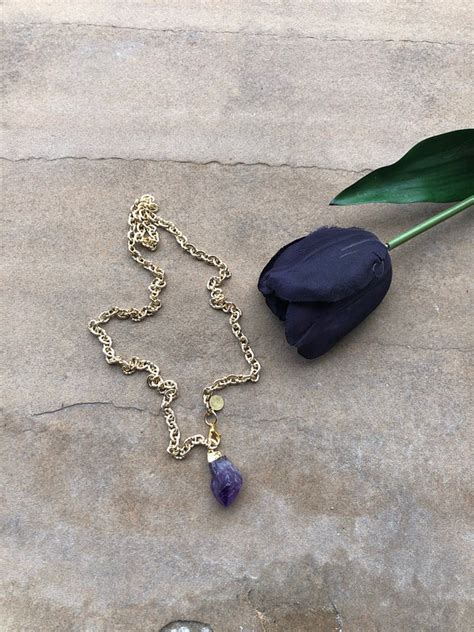 Amethyst on chunky chain (gold) 2 way wear - Meaningful Accents