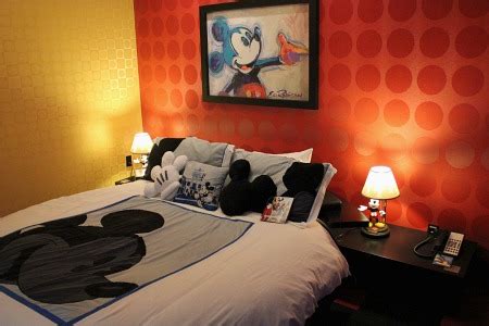 A look inside the Disneyland Hotel's Mickey Mouse Penthouse