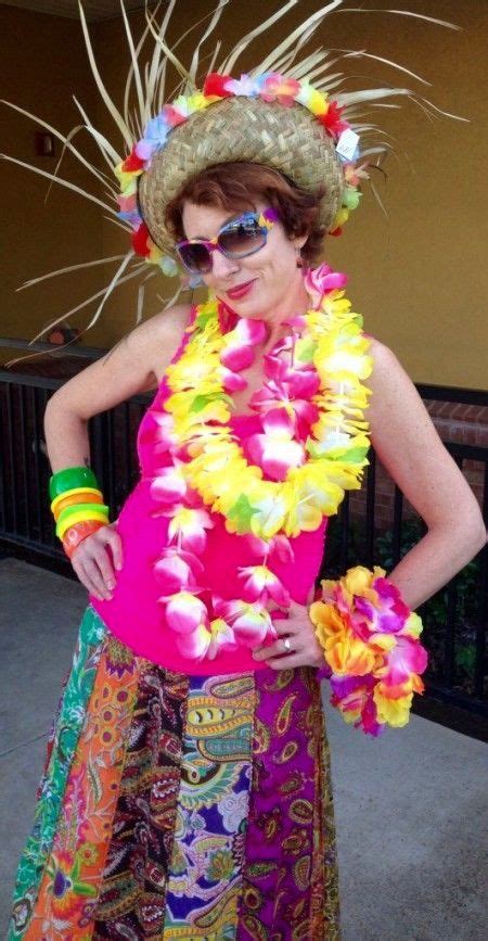 Lovely Hawaiian Ladies Costumes: Attractive Tropical Print Clothing, Hula.. | Pool party outfits ...