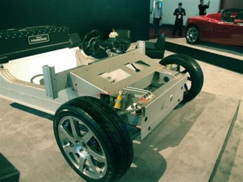 Tesla to make battery packs for SMART EV