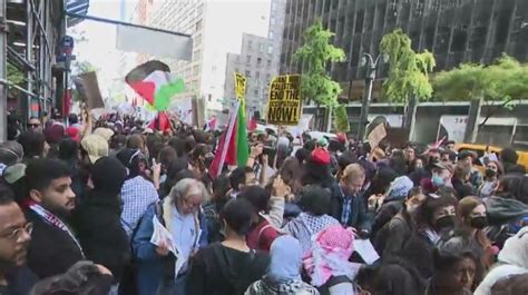 Israeli, Palestinian supporters protest in NYC streets for 2nd day