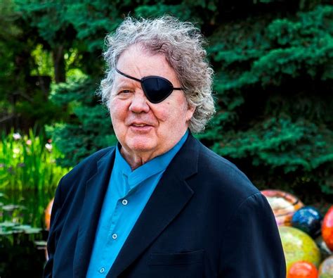 Dale Chihuly Biography - Facts, Childhood, Family Life & Achievements