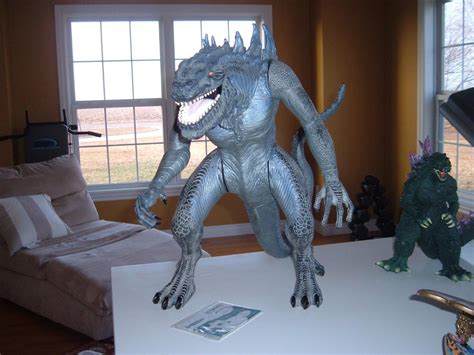 Trendmasters 1998 Ultimate Godzilla Electronic Toy - Over 2 ft long ...