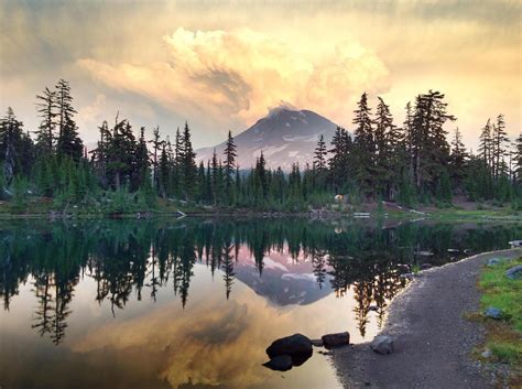 3 Of The Country's Most Dangerous Volcanoes Are In Oregon