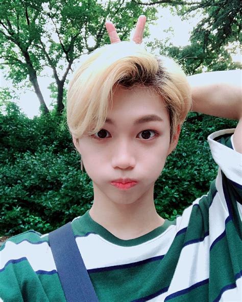 Felix stray kids #straykids HE'S SO CUTE AJAKSJ | Felix stray kids, Felix, Stray