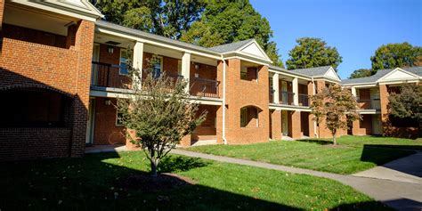 Student Apartments | Office of Residence Life and Housing | Wake Forest ...