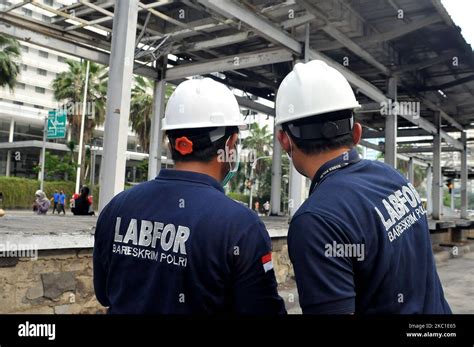 The Indonesian police conducted the post-fire and damaged mass damage ...