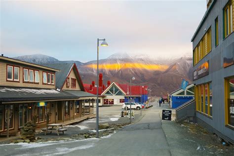 6 Adventurous Arctic Things to Do in Svalbard - Eternal Arrival | Longyearbyen, Svalbard norway ...