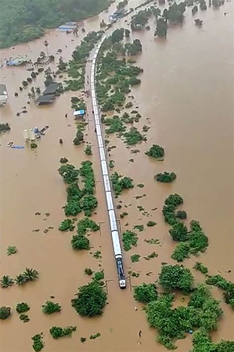 Welcome to Badlapur: Town that opened doors to 1,000 stranded ...