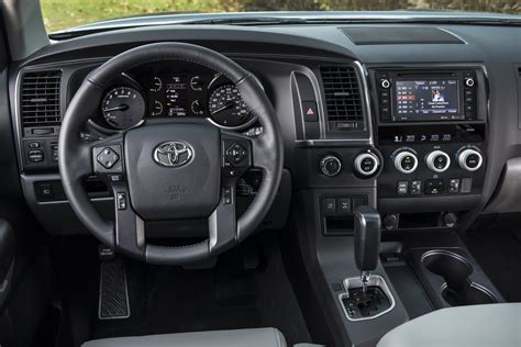 Top Motorist - 2018 Toyota Sequoia - Automotive Review