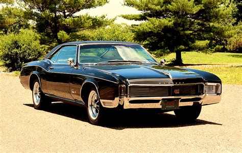 MUSCLE CAR COLLECTION : 1966 Buick Riviera GS Luxury Coupe Muscle Car