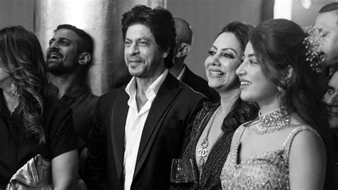 Shah Rukh Khan and Gauri Khan’s unseen pic from Alanna’s wedding ...