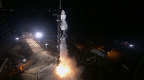 SpaceX Falcon 9, Dragon Launch on Resupply Mission to International ...