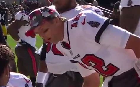 Tom Brady 'Fired Up' While Screaming At Buccaneers Teammates On Sideline