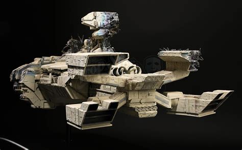 STARSHIP TROOPERS (1997) - Battle-Damanged Federation Corvette Transport Model Miniature