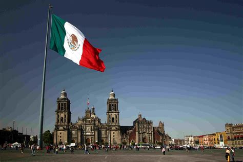 What is a Zócalo and why is it called that?