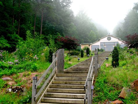 Yogaville, Buckingham, Virginia | Yoga and Meditation Retreat Center | Reviews & Programs 2024