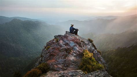 Sunrise at Charlies Bunion on the Appalachian Trail in Great Smoky ...