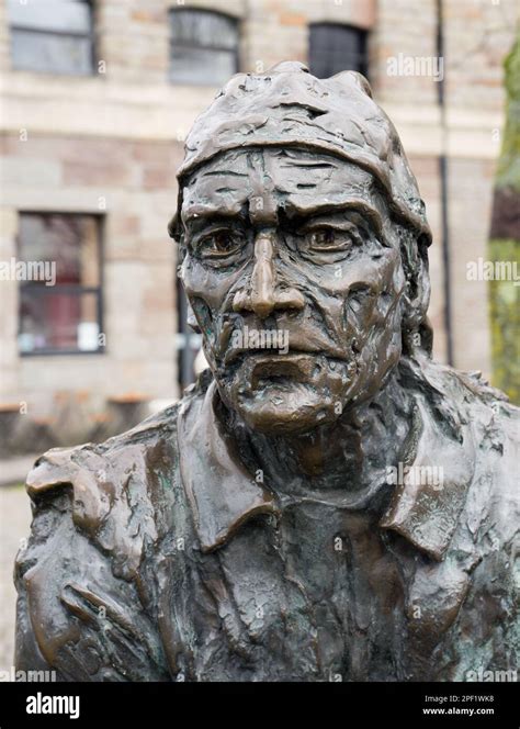 Statue of John Cabot on Bristol UK waterfront Stock Photo - Alamy