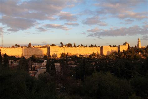 Jerusalem Old City Wall Stock Photo - Download Image Now - Archaeology ...