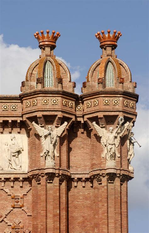 Explore the Symbolism of the Arc de Triomf - ShBarcelona