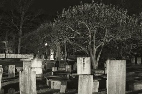 Cemetery at Night | PhotoMonium