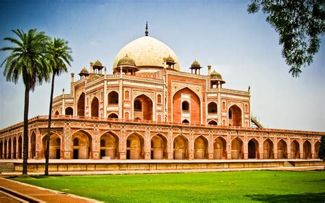 Pathos of Humayun's tomb, arrest of last Mogul emperor and officer Hodson - Navrang India