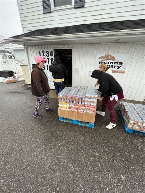 Volunteered at Manna Pantry | New Journey Clubhouse