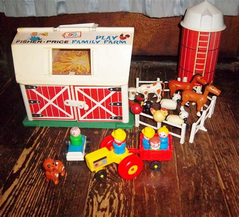 Vintage Fisher-Price toy Little People FARM 915 by JennsHiddenJems