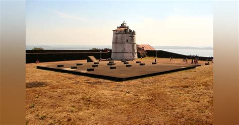 Fort Aguada Lighthouse | LBB