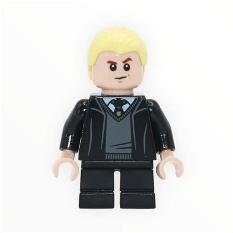 Draco Malfoy (Hogwarts robe, black tie with crest, short legs)