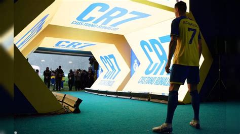 WATCH: Cristiano Ronaldo unveiled as new Al Nassr player in front of ...