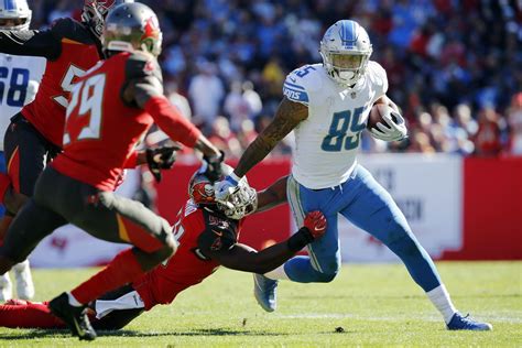 Recap: Lions fend off Buccaneers in turnover-fest, keep playoff hopes ...