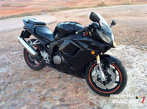 Moto del día: Hyosung GTR 250 | espíritu RACER moto