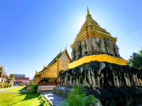 Temples of Chiang Mai: Wat Chiang Man. Wrapped in a medieval moat and ...