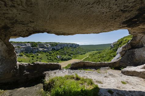 Lush Valley Seen from Cave Entrance · Free Stock Photo