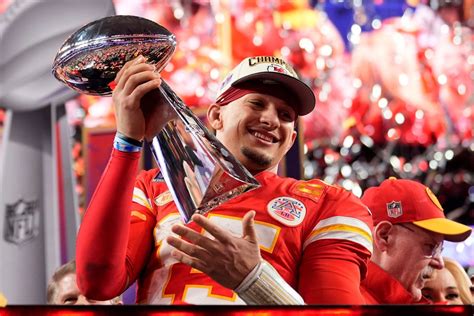 Super Bowl 2024 winners Kansas City Chiefs head coach and Patrick ...