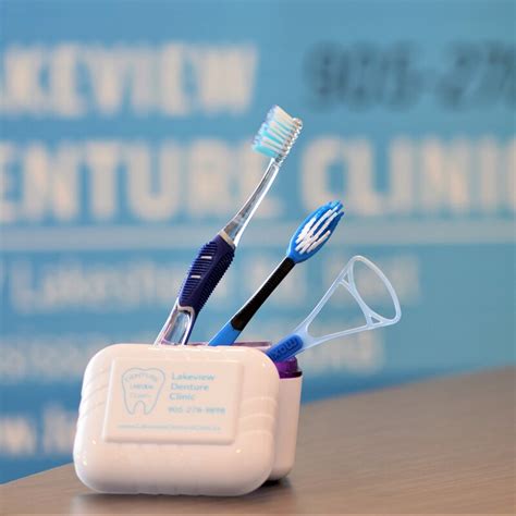 Cleaning Dentures - LAKEVIEW DENTURE CLINIC