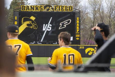 Photos: Iowa baseball vs. Purdue - game three - The Daily Iowan