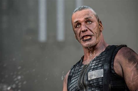 Vorwürfe gegen Till Lindemann: Kanzler verfolgt laut Sprecher Berichterstattung über Rammstein ...