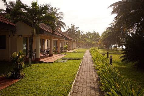 BUSUA BEACH RESORT - Hotel Reviews & Photos - Tripadvisor