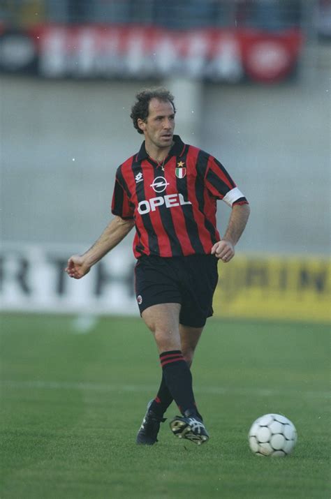 Franco Baresi of AC Milan in 1989. Franco Baresi, Ac Milan, Sports Team ...