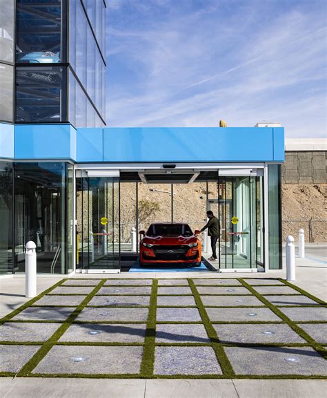 Carvana vending machine unveiled in Las Vegas | Business