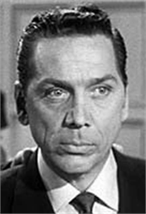 Actor Pictures for Perry Mason