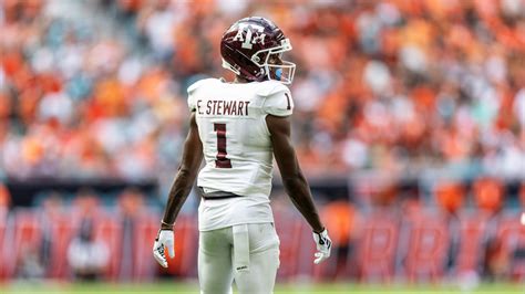 Texas A&M WR Evan Stewart enters the transfer portal