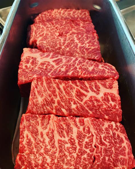 Snake River Farms American Wagyu. Zabuton. - Dining and Cooking